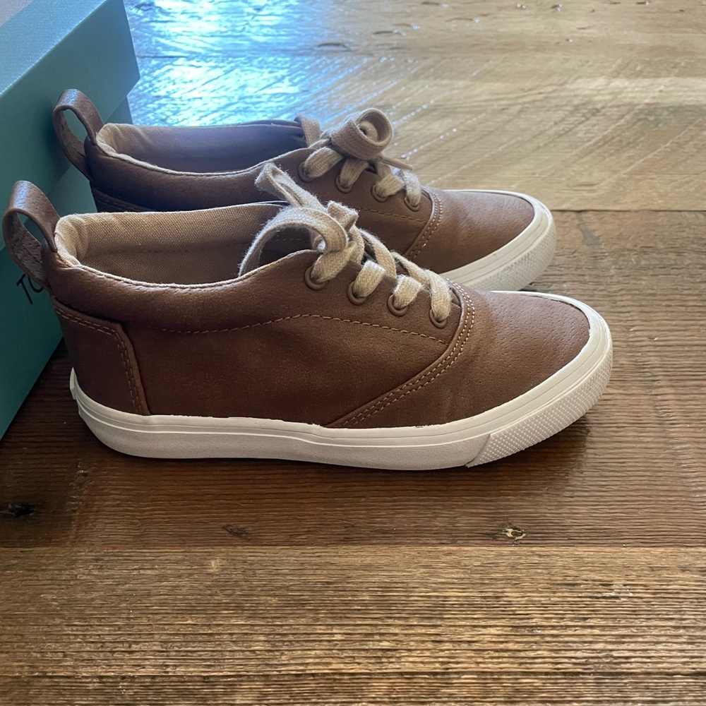 Tom’s boot shoe kid Y12